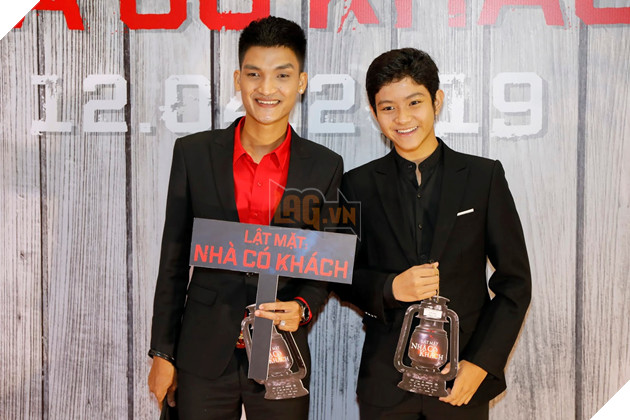 Dàn diễn viên Lật mặt: Nhà có khách cùng các con tham dự sự kiện công chiếu phim 9