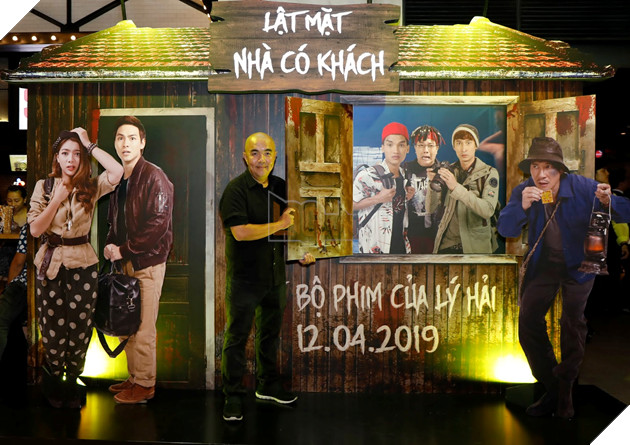 Dàn diễn viên Lật mặt: Nhà có khách cùng các con tham dự sự kiện công chiếu phim 20