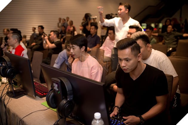 Dàn Streamers, Youtubers hùng hậu nhất Việt Nam hội tụ tại Shape Your Football của FIFA ONLINE 4 11