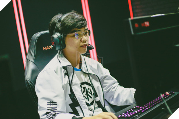 LMHT: Optimus lại gây tiếng xấu, chửi người hâm mộ là fan phong trào 3