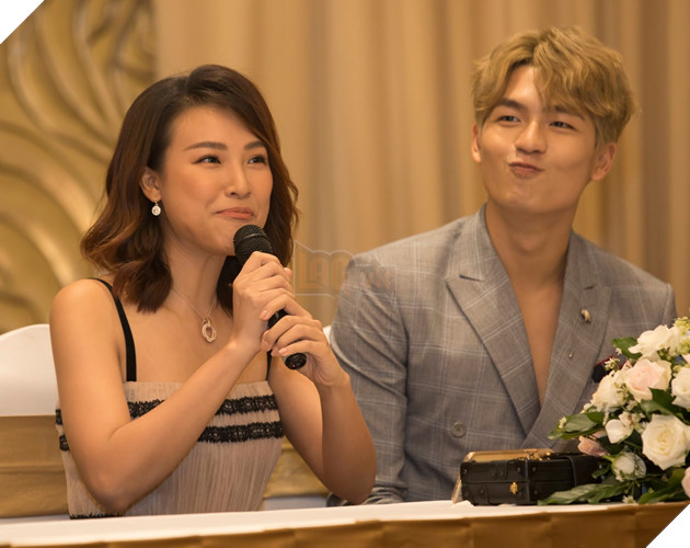 Bị bắt cởi đồ Quốc Anh, Hoàng Oanh tố đạo diễn Nguyễn Quang Dũng tại showcase Ước hẹn mùa thu  2