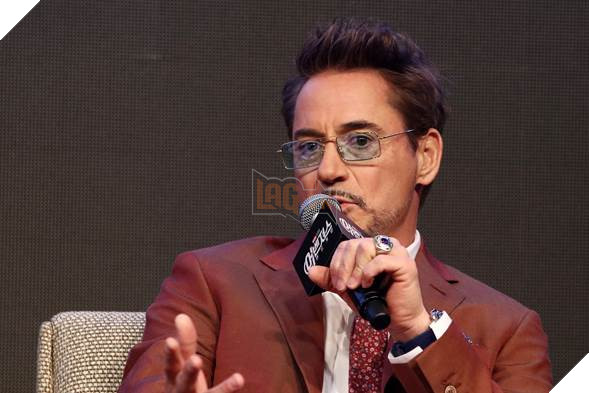Downey Jr. chào sân với điệu nhảy lạ lùng trong họp báo Avengers: Endgame tại Seoul, Hàn Quốc 4