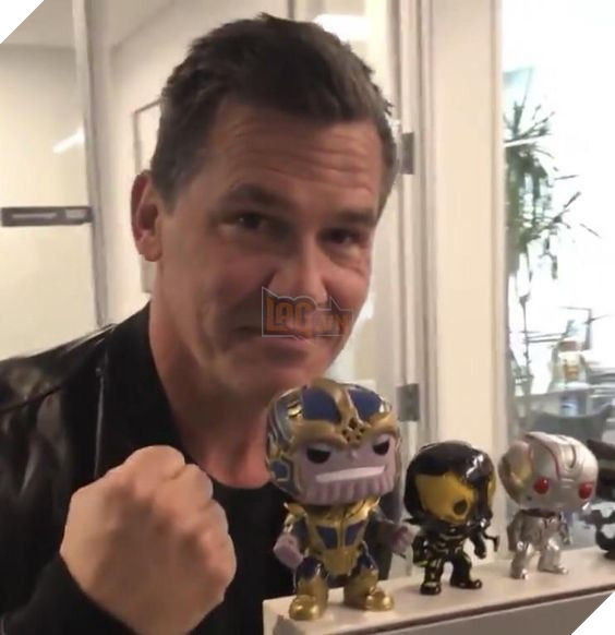 Ngắm nhìn những khoảnh khắc dí dỏm của gã ác nhân Thanos khi không đóng phim 7