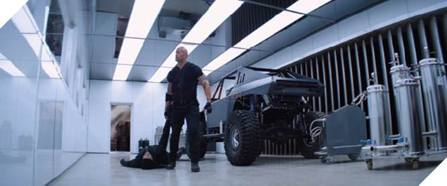  Bộ đôi The Rock và Jason Statham kết hợp trong trailer Fast & Furious: Hobbs & Shaw 2