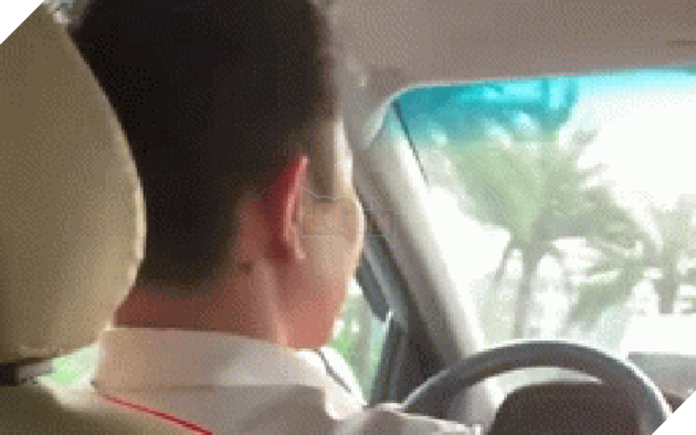  
Cuộc tranh cãi của tài xế và nữ khách hàng khiến CĐM đưa ra nhiều ý kiến trái chiều