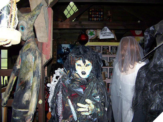 Bảo tàng ma quái của nhà Warren có gì mà lại là nguồn cảm hứng cho vũ trụ The Conjuring? 3