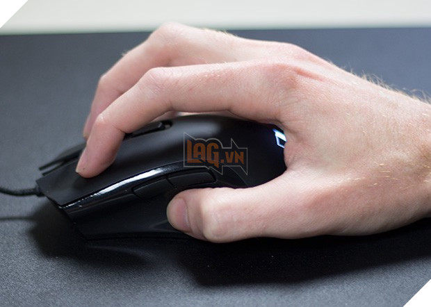 Như thế nào là cầm chuột khi chơi game đúng cách?  7