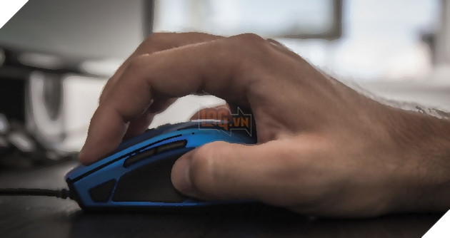 Như thế nào là cầm chuột khi chơi game đúng cách?  4