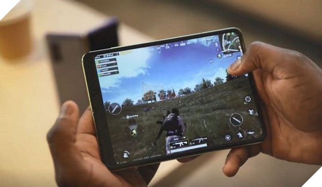 Trải nghiệm PUBG Mobile và Asphalt 9 để test hiệu năng của Galaxy Fold