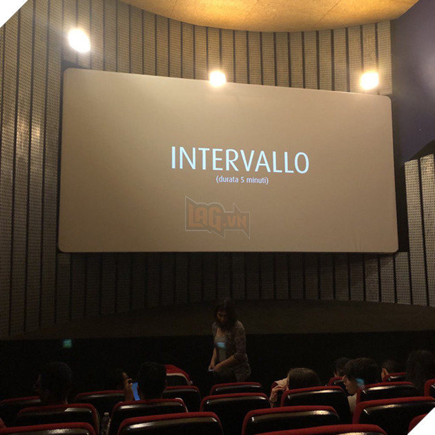 Khán giả nghỉ giữa giờ khi xem Avengers: Endgame tại rạp nước ngoài 2