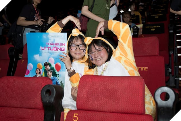  Lee Kwang Soo về Việt Nam - Theo chân hươu cao cổ quảng bá phim Thằng em lý tưởng  11