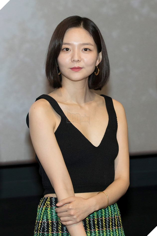  Lee Kwang Soo về Việt Nam - Theo chân hươu cao cổ quảng bá phim Thằng em lý tưởng  9