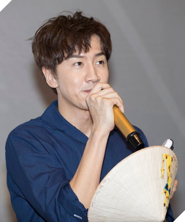  Lee Kwang Soo về Việt Nam - Theo chân hươu cao cổ quảng bá phim Thằng em lý tưởng  7