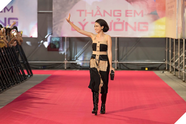 Lee Kwang Soo góp mặt cùng Jun Phạm và Trấn Thành tại sự kiện thảm đỏ phim Thằng em lý tưởng 18