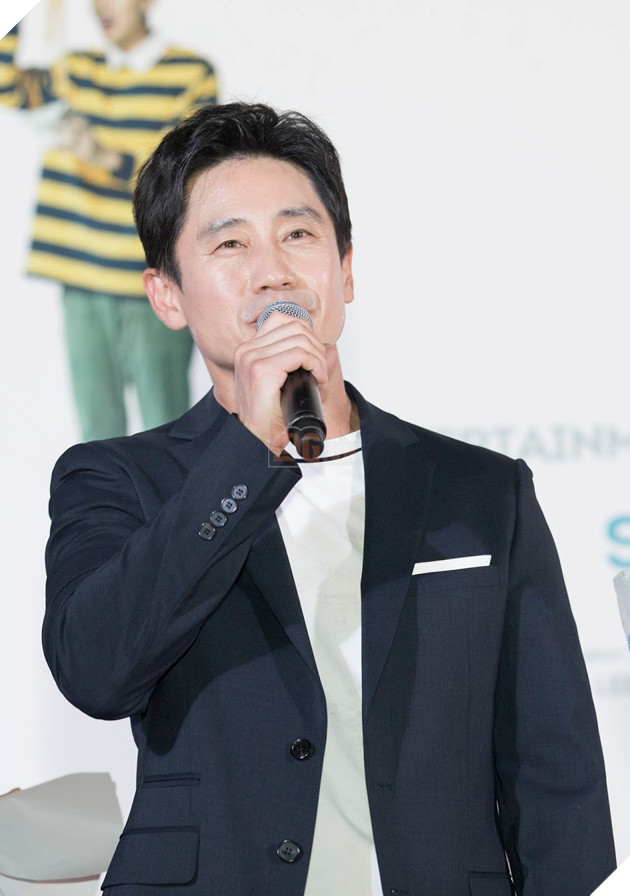 Lee Kwang Soo góp mặt cùng Jun Phạm và Trấn Thành tại sự kiện thảm đỏ phim Thằng em lý tưởng 6