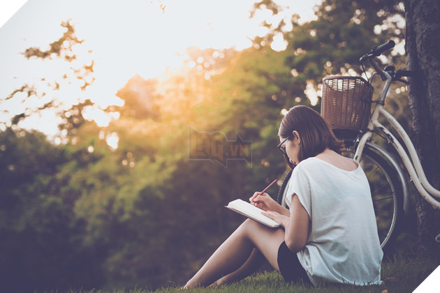 Nhiều nghiên cứu khoa học chỉ ra rằng chữ viết tay đem lại nhiều lợi ích cho phát triển nhận thức và tư duy con người hơn là đánh máy. Nguồn: Internet.