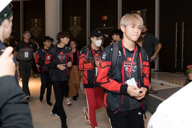 LMHT: MSI 2019 - Ngày 2 Khởi động: PVB giành thắng lợi trong trận đầu tiên, đặt một chân vào vòng trong 9