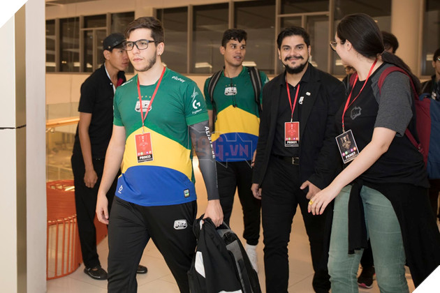 LMHT: MSI 2019 - Ngày 2 Khởi động: PVB giành thắng lợi trong trận đầu tiên, đặt một chân vào vòng trong 15