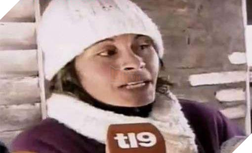 Bàn tay bé nhỏ thò ra từ ổ chó, hình ảnh mà cô không bao giờ có thể quên 4