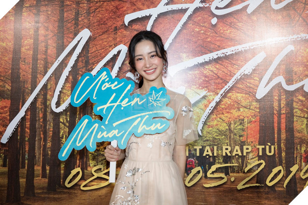 Mặc kệ trời mưa, dàn sao Việt vẫn đổ bộ họp báo Ước hẹn mùa thu 28