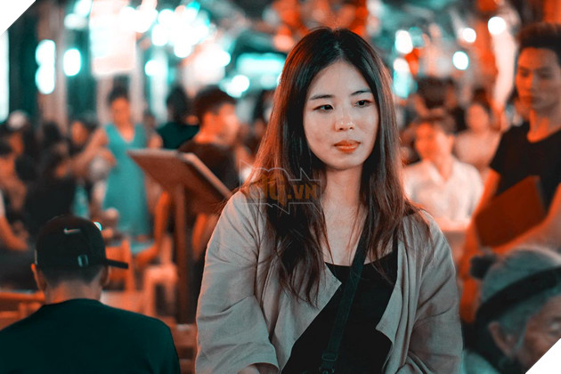 Vừa xuống sân bây tham gia MSI 2019, nữ phóng viên xinh đẹp bị mất điện thoại và đòi tiền chuộc 3