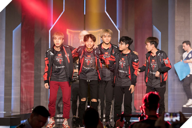 Không khí MSI 2019 Ngày 3: Cả gia đình Xmithie Team Liquid cùng đến ủng hộ đội tuyển 17