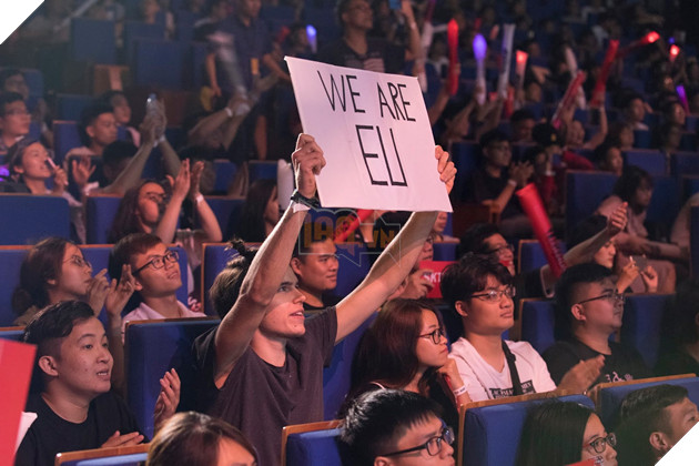 Không khí MSI 2019 Ngày 3: Cả gia đình Xmithie Team Liquid cùng đến ủng hộ đội tuyển 20