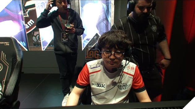 LMHT: Chá»©ng kiáº¿n SKT T1 bá» há»§y diá»t, cá»ng Äá»ng LMHT quá»c táº¿ rá»§ nhau vÃ o troll, cho ráº±ng PVB cÃ²n máº¡nh hÆ¡n SKT - áº¢nh 1.