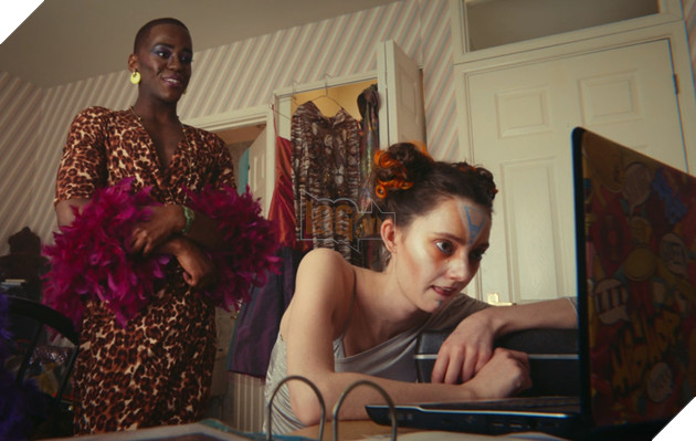 Bonding: Phép lai sáng tạo giữa 50 sắc thái và Sex Education  6