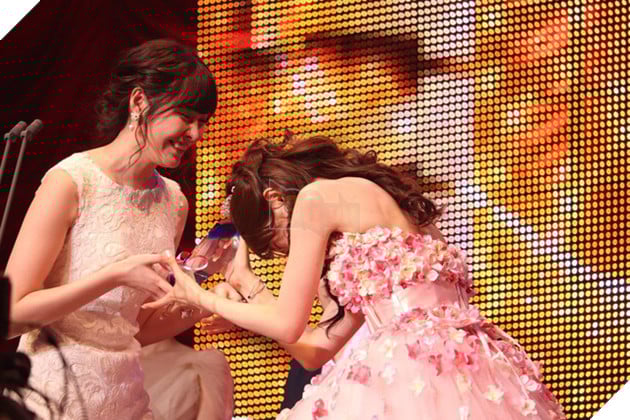 ToÃ n cáº£nh giáº£i thÆ°á»ng Oscar phim ngÆ°á»i lá»n Nháº­t Báº£n 2019: Aizawa Minami lÃªn ngÃ´i, Kawai Asuna Äoáº¡t giáº£i tÃ¢n binh xuáº¥t sáº¯c nháº¥t - áº¢nh 15.