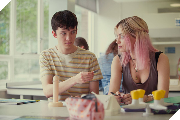 Bonding: Phép lai sáng tạo giữa 50 sắc thái và Sex Education  5