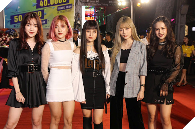 Dàn sao Việt góp mặt chúc mừng Kiều Trinh ra mắt Cà Chớn, Anh đừng đi! 9