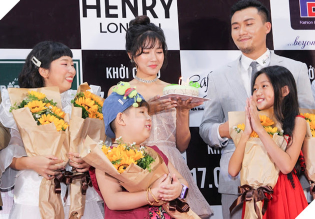 Dàn sao Việt góp mặt chúc mừng Kiều Trinh ra mắt Cà Chớn, Anh đừng đi! 23