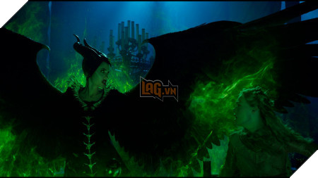 Angelina Jolie xinh đẹp và đầy bí ẩn trong trailer Tiên hắc ám 2 3