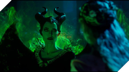 Angelina Jolie xinh đẹp và đầy bí ẩn trong trailer Tiên hắc ám 2 4