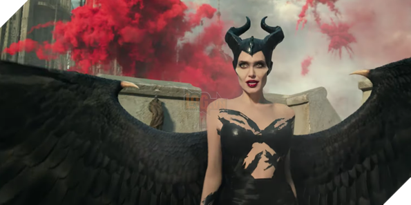 Angelina Jolie xinh đẹp và đầy bí ẩn trong trailer Tiên hắc ám 2 5