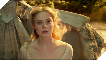 Angelina Jolie xinh đẹp và đầy bí ẩn trong trailer Tiên hắc ám 2 7