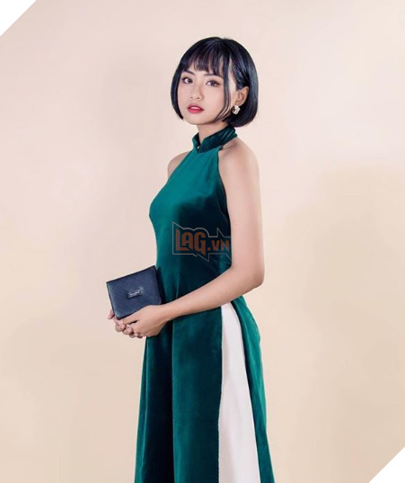 LMHT: Nữ MC Minh Nghi được cộng đồng quốc tế khen ngợi về vẻ ngoài xinh đẹp ngút trời của mình 10