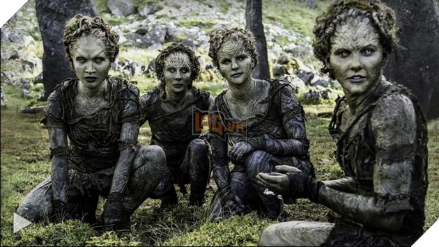 Sau Game of Thrones Season 8 Tập 6, phần tiếp theo mang tên Blood Moon đã chính thức xuất hiện 3