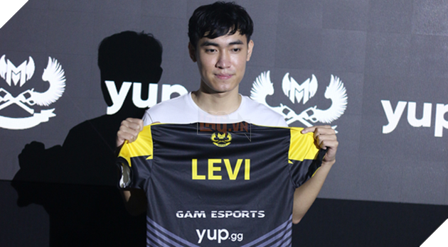 LMHT: VCS căng thẳng chuyển nhượng, Ngài Ren có thể mất chức huấn luyện viên 4