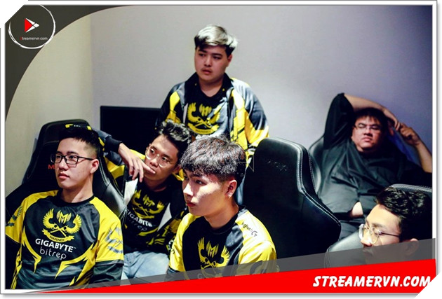 Spot cùng đồng đội