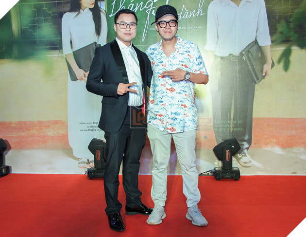 Cặp đôi Xuân Hùng - Minh Trang hẹn nhau họp lớp trong sự kiện công chiếu Tháng 5 để dành 9