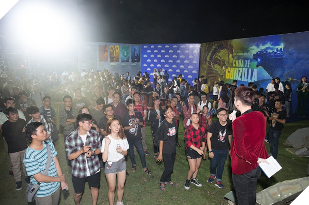 Dàn sao Việt phát cuồng vì Chúa Tể Godzilla 25