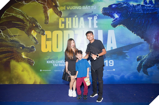 Dàn sao Việt phát cuồng vì Chúa Tể Godzilla 18