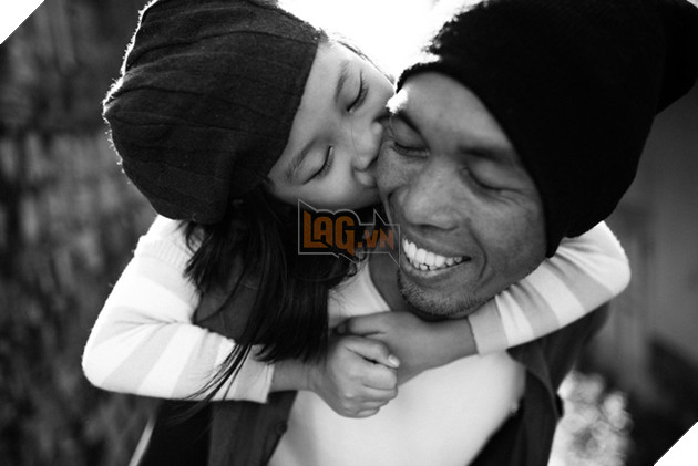 Ông bố đơn thân trong bộ ảnh xúc động cùng cô con gái nhỏ ở Đà Lạt: Sau này sẽ có nhiều thứ con thích, nhưng nó cay và đắng lắm - Ảnh 11.