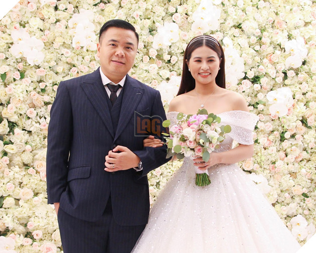 Cận cảnh dàn khách mời đình đám trong hôn lễ của đạo diễn trăm tỷ Nhất Trung 2