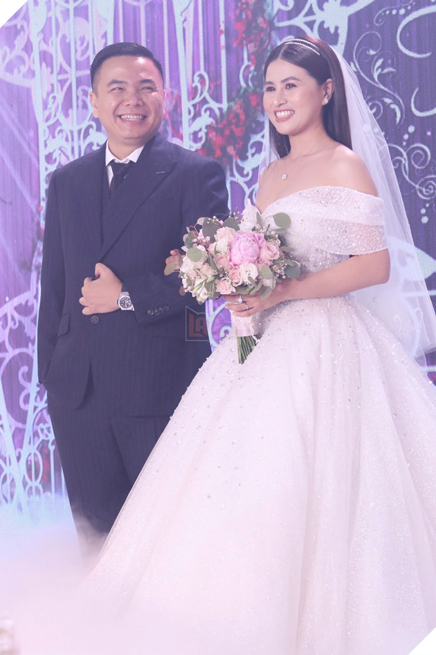 Cận cảnh dàn khách mời đình đám trong hôn lễ của đạo diễn trăm tỷ Nhất Trung 34