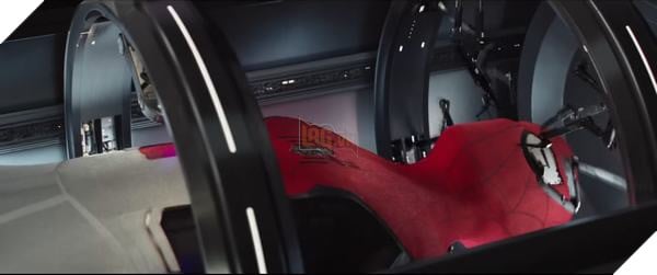Peter Parker tự chế tạo trang phục mới trong Spider-Man: Far From Home 3