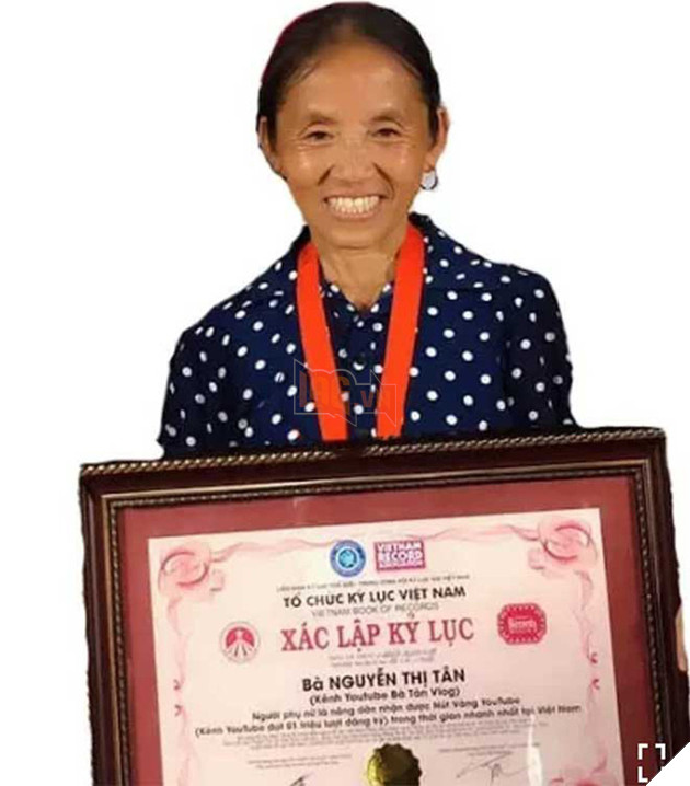 Bà Tân Vlogs đạt kỷ lục Guiness Việt Nam - sự thành công của người nông dân làm Youtube