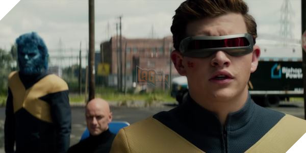 Dark Phoenix từng có ý tưởng cho cả tộc Skrull xuất hiện trong đoạn kết 4